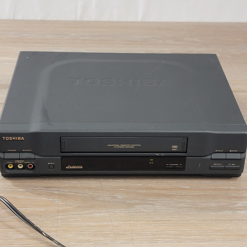 Toshiba M-661 4-Head Hi-Fi Stereo VHS VCR Video Cassette Recorder Black